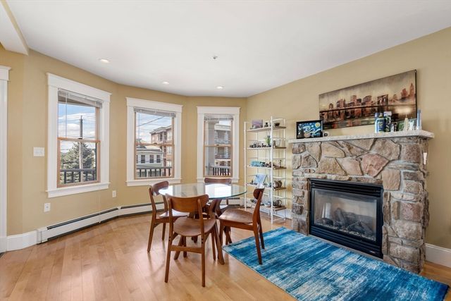 59 Craigie St 2, Somerville, MA 02143