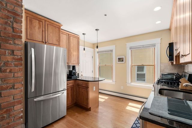 59 Craigie St 2, Somerville, MA 02143