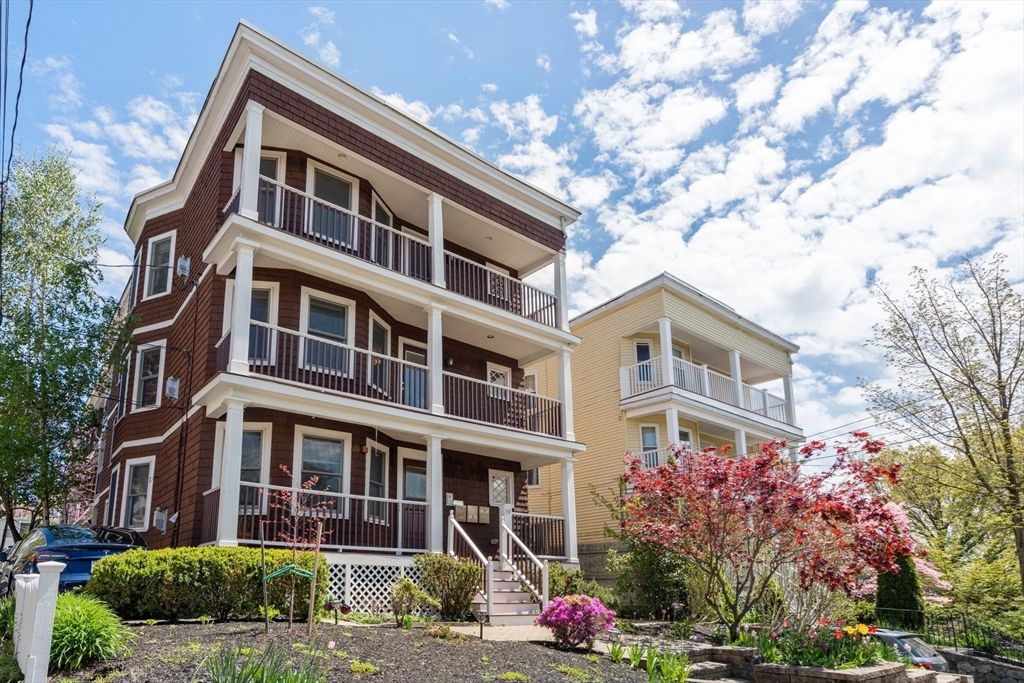 59 Craigie St 2, Somerville, MA 02143