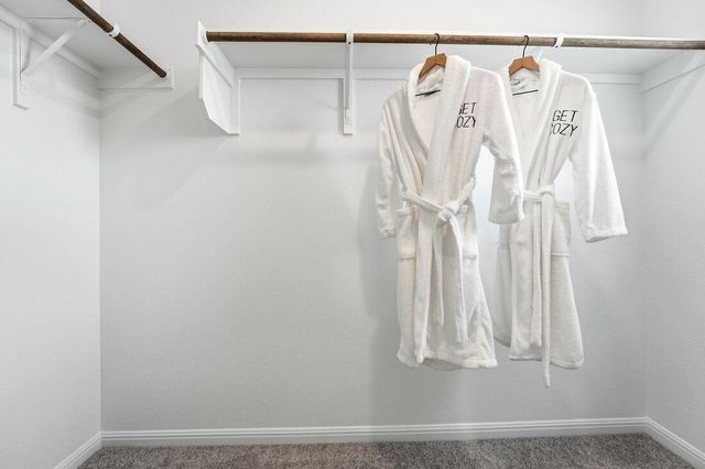 5804 Swedish Farms TER, Del Valle, TX 78617