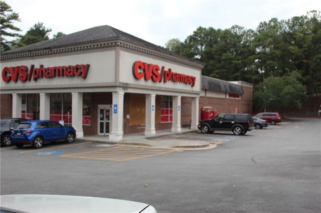 425 N Deshong Road, Stone Mountain, GA 30087