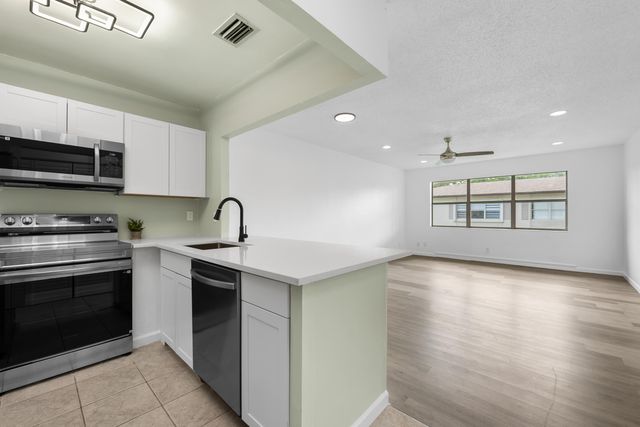 600 SE 2ND Avenue K22, Deerfield Beach, FL 33441