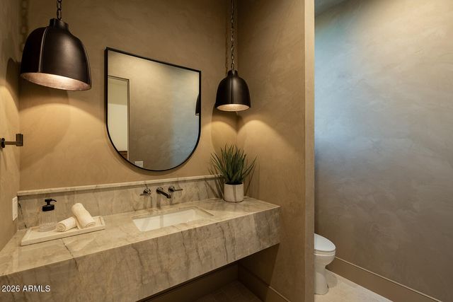 6032 N PALO CRISTI Road, Paradise Valley, AZ 85253