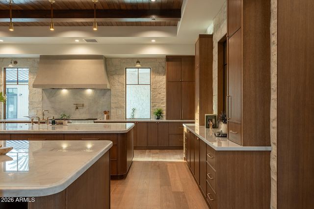 6032 N PALO CRISTI Road, Paradise Valley, AZ 85253