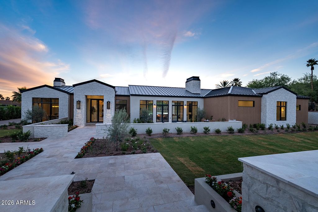 6032 N PALO CRISTI Road, Paradise Valley, AZ 85253 — exterior