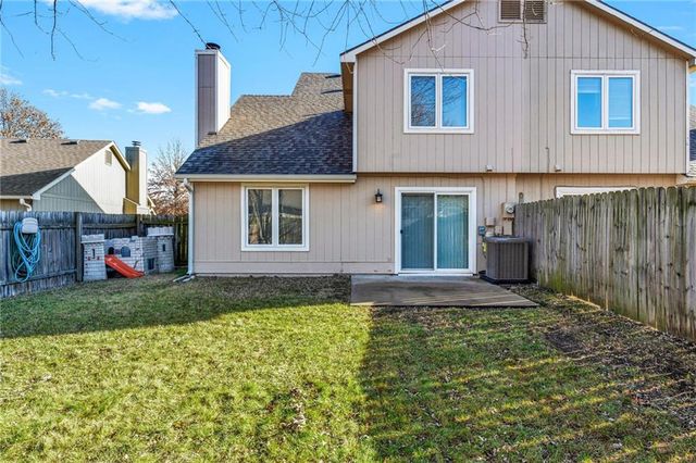 511 Lancaster Court, Lawrence, KS 66049