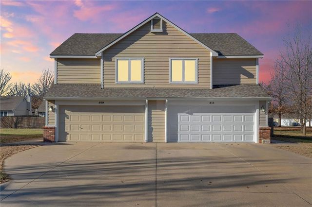 511 Lancaster Court, Lawrence, KS 66049