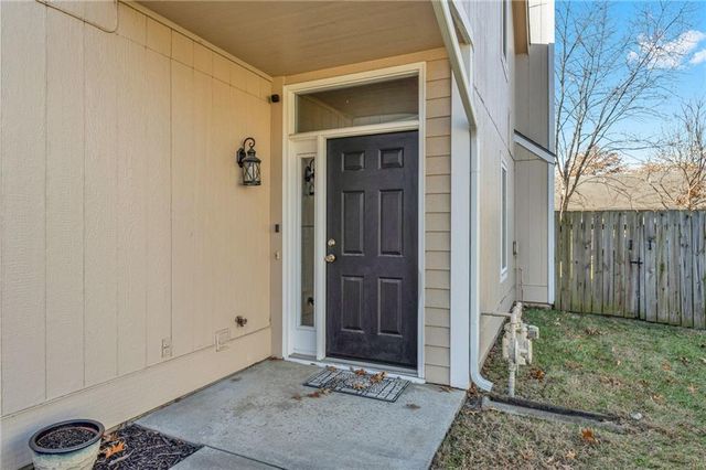 511 Lancaster Court, Lawrence, KS 66049