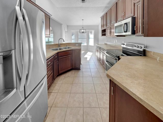 9042 SMOKETREE Drive, Jacksonville, FL 32244