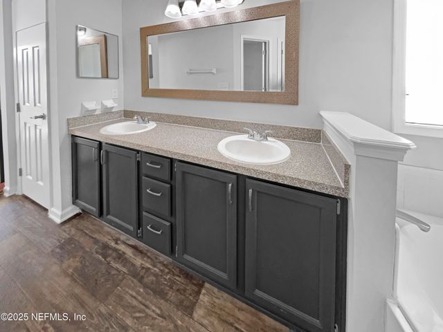 9042 SMOKETREE Drive, Jacksonville, FL 32244