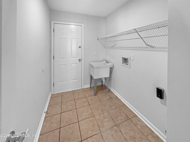 9042 SMOKETREE Drive, Jacksonville, FL 32244