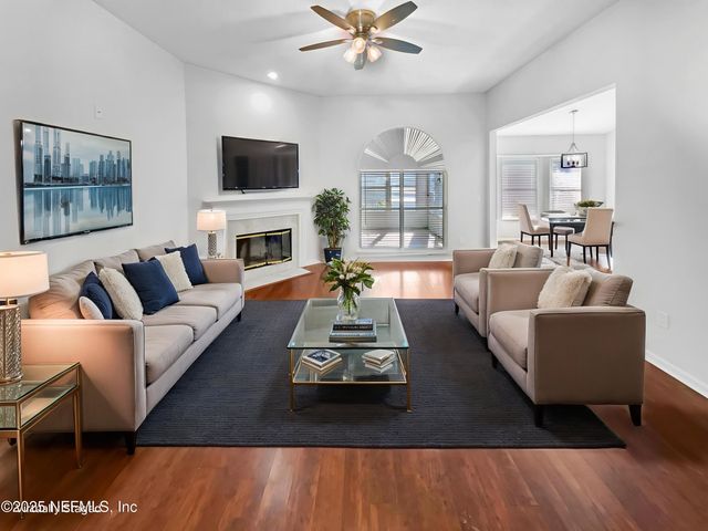 9042 SMOKETREE Drive, Jacksonville, FL 32244