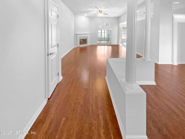 9042 SMOKETREE Drive, Jacksonville, FL 32244