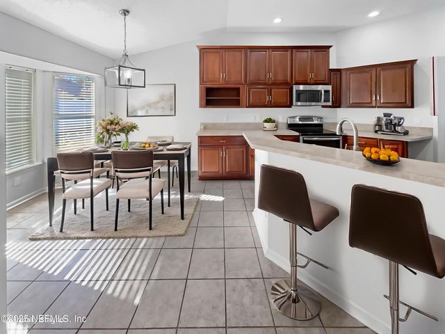 9042 SMOKETREE Drive, Jacksonville, FL 32244