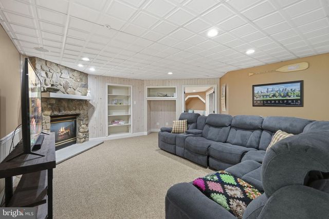 195 CARNOUSTIE WAY, Media, PA 19063