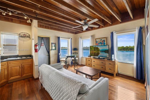 1908 N Ocean Drive 13A, Hollywood, FL 33019
