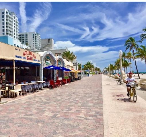 1908 N Ocean Drive 13A, Hollywood, FL 33019