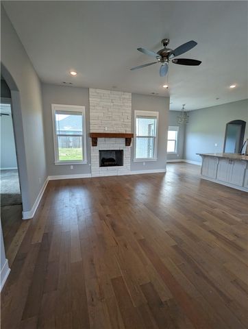 523 N Greylag Way, Farmington, AR 72730