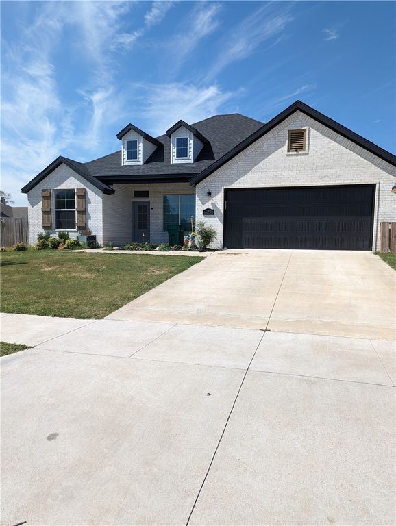 523 N Greylag Way, Farmington, AR 72730