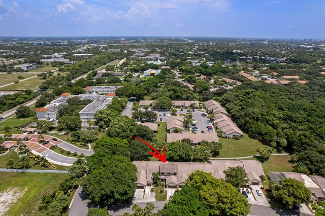471 Ashwood Place, Boca Raton, FL 33431
