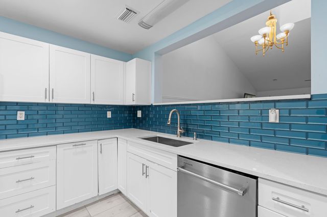 471 Ashwood Place, Boca Raton, FL 33431