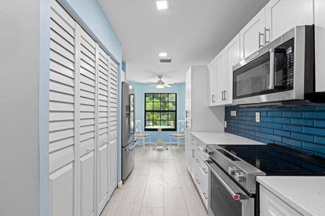 471 Ashwood Place, Boca Raton, FL 33431