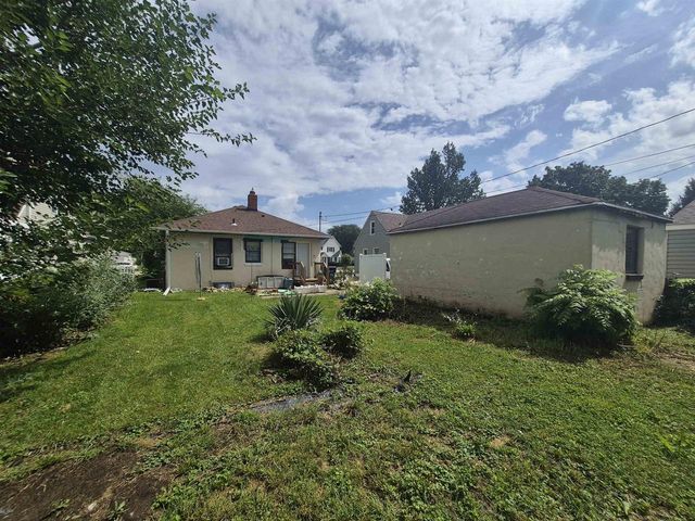 1338 Center Avenue, Janesville, WI 53546