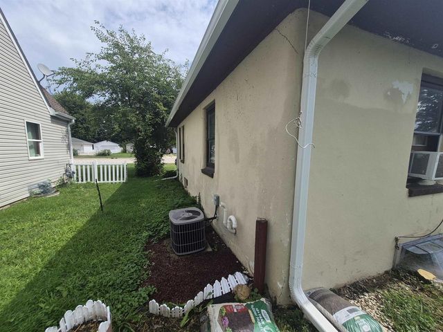 1338 Center Avenue, Janesville, WI 53546