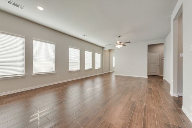 1532 Twin Forks Drive, Saginaw, TX 76179