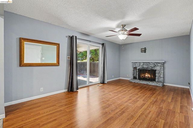 1126 Mission Dr, Antioch, CA 94509