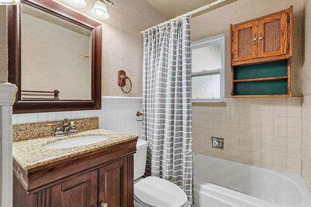 1126 Mission Dr, Antioch, CA 94509