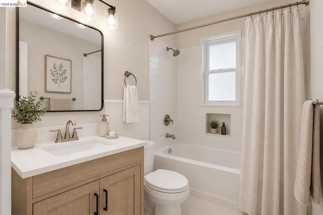 1126 Mission Dr, Antioch, CA 94509