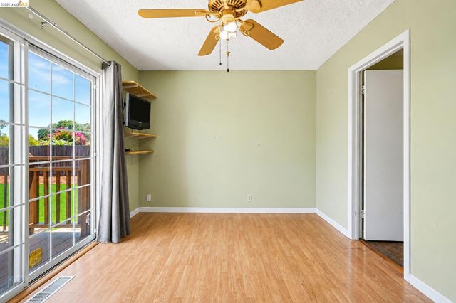 1126 Mission Dr, Antioch, CA 94509