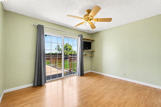 1126 Mission Dr, Antioch, CA 94509