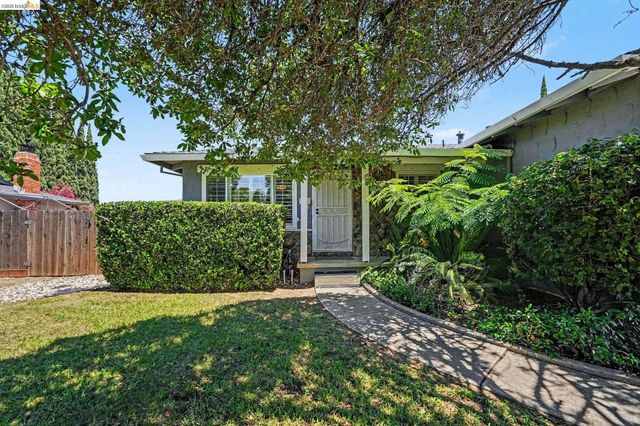 1126 Mission Dr, Antioch, CA 94509
