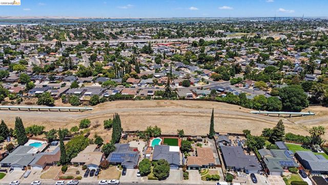 1126 Mission Dr, Antioch, CA 94509