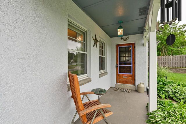 3117 N Knoll BOULEVARD, Wauwatosa, WI 53222