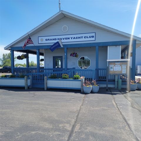 18 Wharfside, Grand Haven, MI 49417