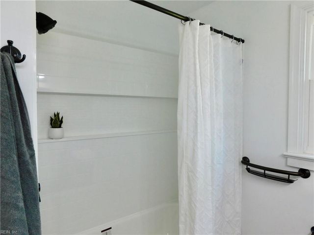810 W 34th ST, Norfolk, VA 23508