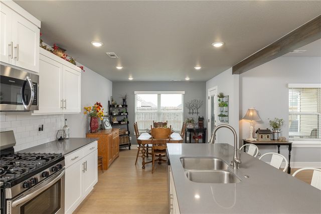 4266 W Cactus Place, Fayetteville, AR 72704