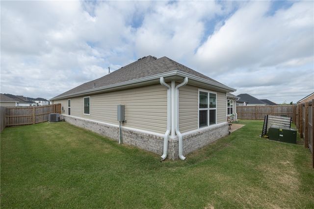 4266 W Cactus Place, Fayetteville, AR 72704