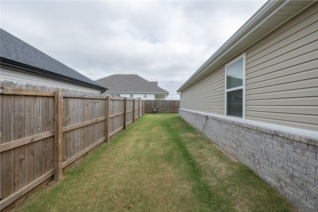 4266 W Cactus Place, Fayetteville, AR 72704