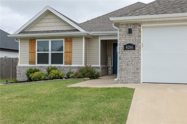 4266 W Cactus Place, Fayetteville, AR 72704
