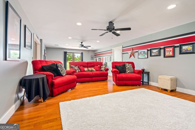 425 Oak Grove Road, Athens, GA 30607