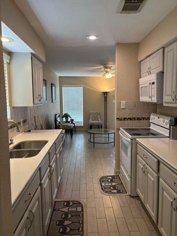 7318 Dearborn Street B, Houston, TX 77055