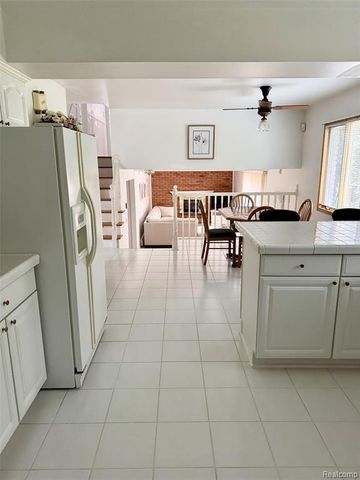 6370 W Norma Lee Street, West Bloomfield, MI 48322
