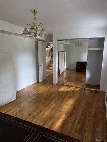 6370 W Norma Lee Street, West Bloomfield, MI 48322