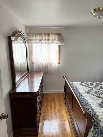 6370 W Norma Lee Street, West Bloomfield, MI 48322