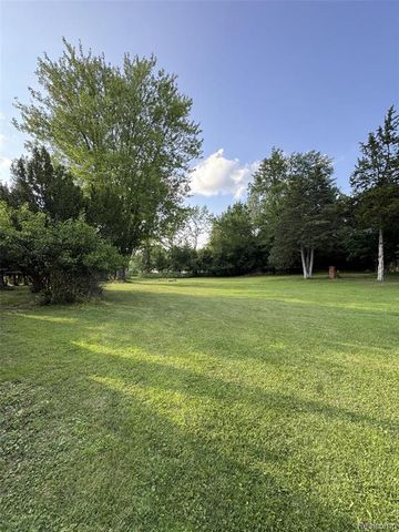 6370 W Norma Lee Street, West Bloomfield, MI 48322
