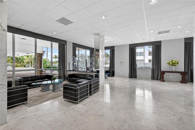 5001 Collins Avenue 3B, Miami Beach, FL 33140